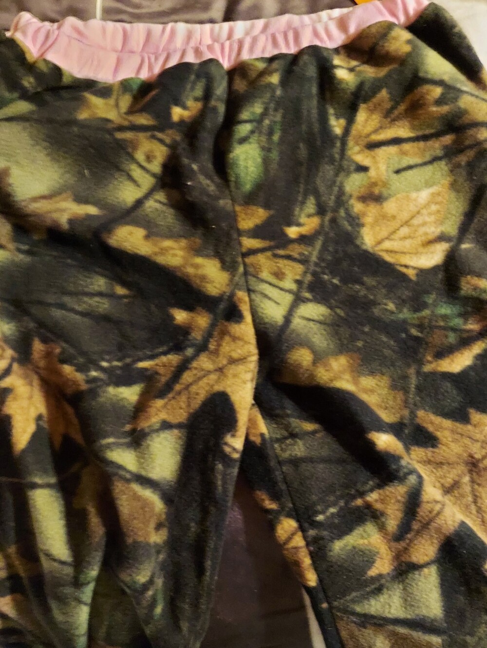 Fleece Camo Leaf Print Lounge Pants with Pink Waistband